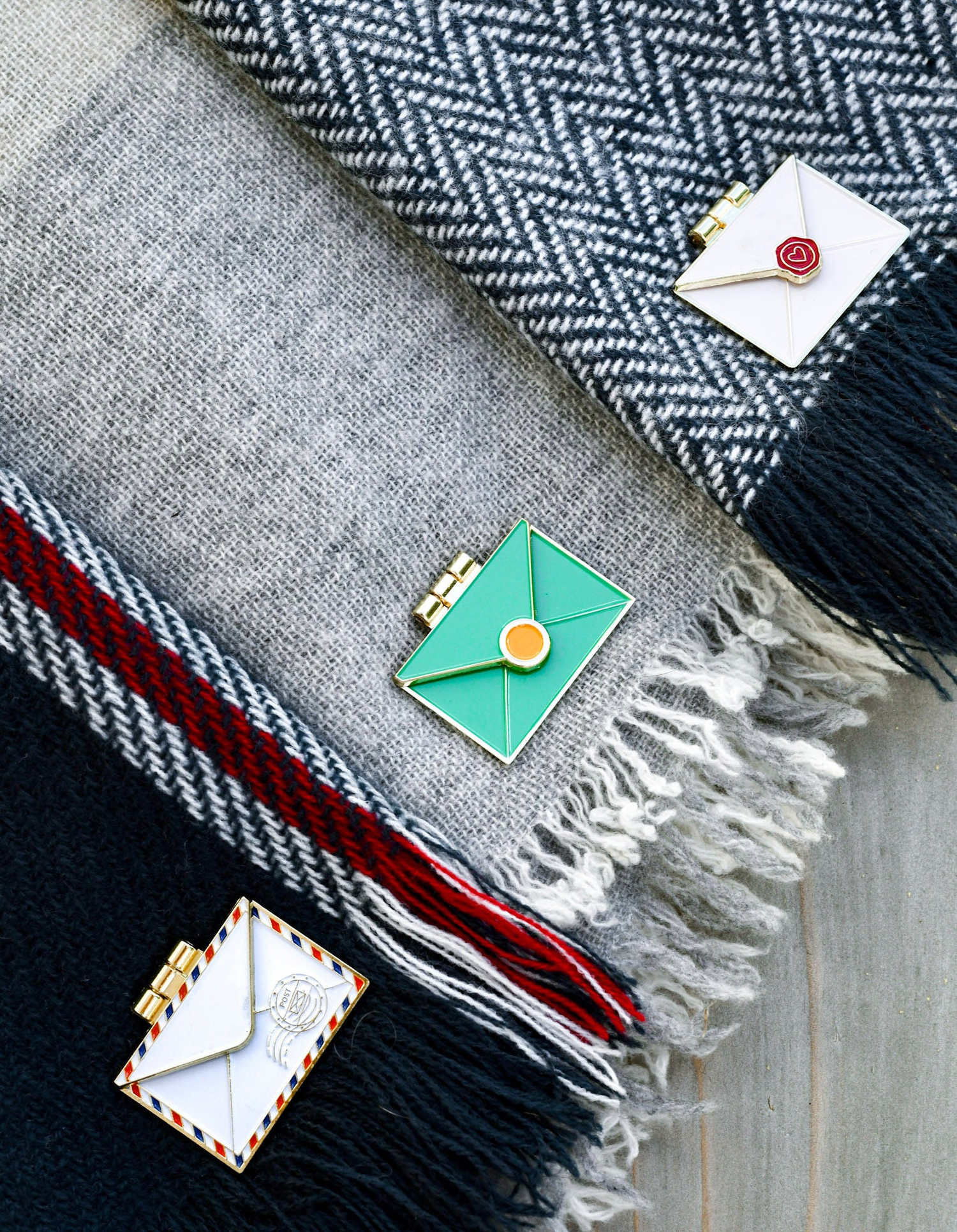 Hinged Envelope Pins